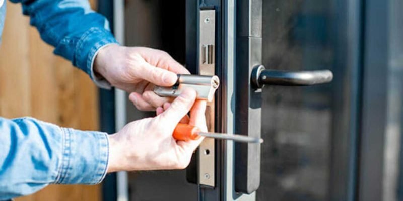 What A Locksmith Professional Does?