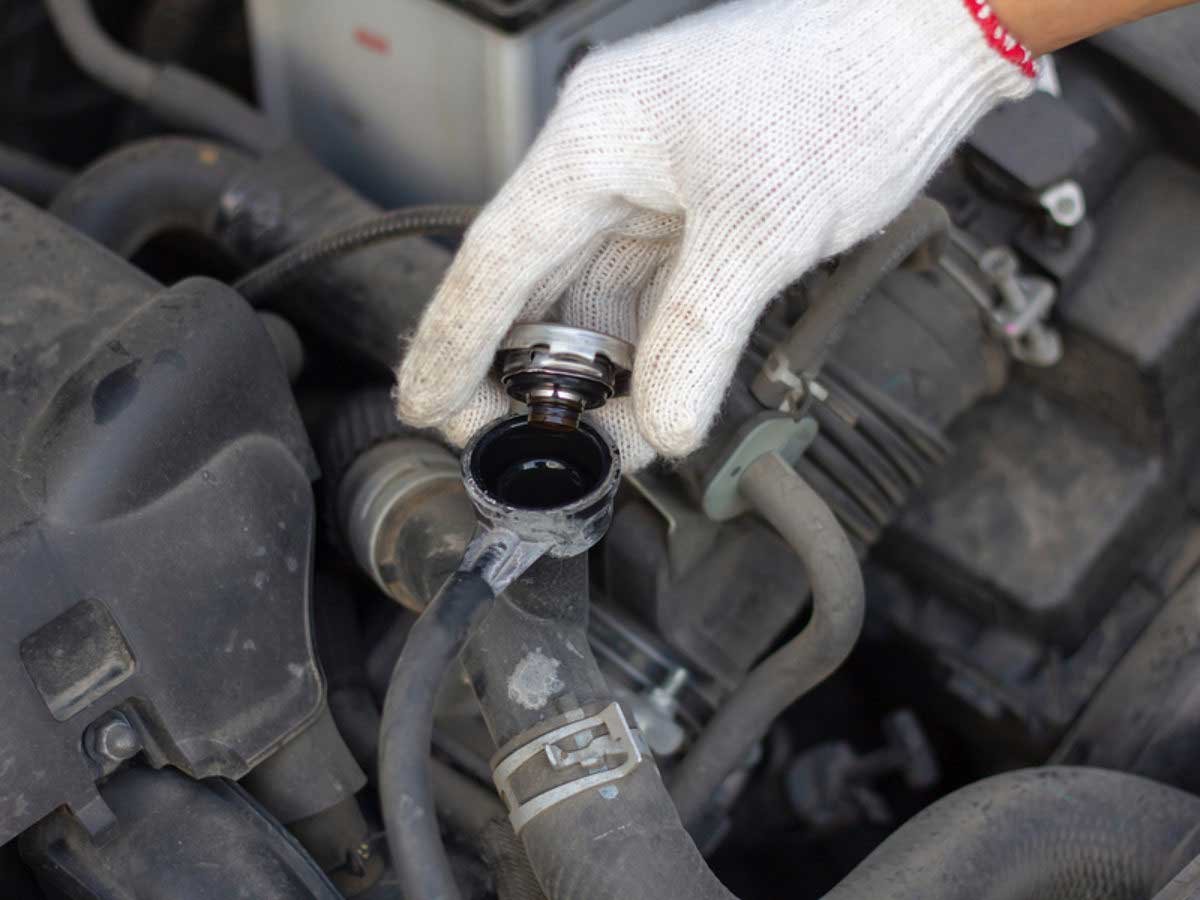 How-Can-You-Find-and-Fix-Antifreeze-Leak