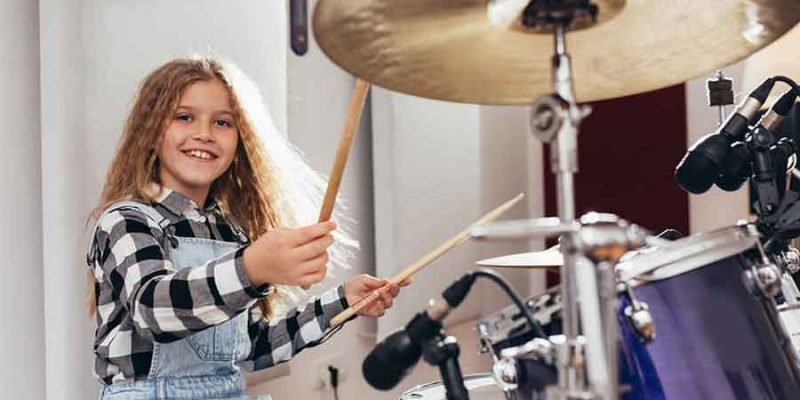Five benefits of enrolling for drum lessons today 
