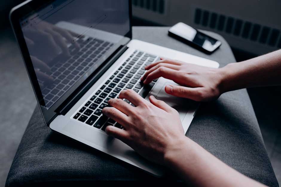 6 Best Laptops That Are Easy to Use Sfuncube