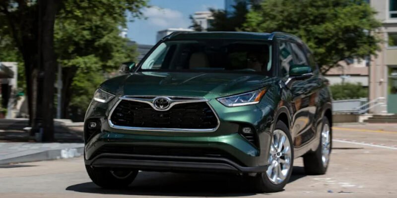 2023 toyota highlander configurations