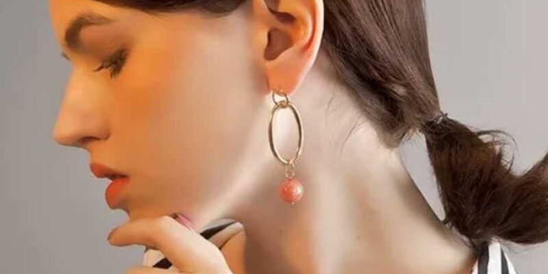Earring Elegance: Choosing the Perfect Earrings for Your Face Shape