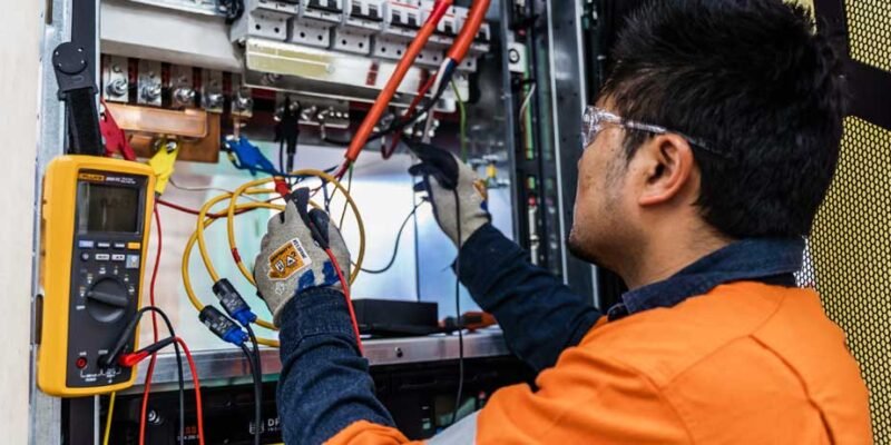 Why Poor Maintenance and Incorrect Sizing Often Lead to UPS Failures